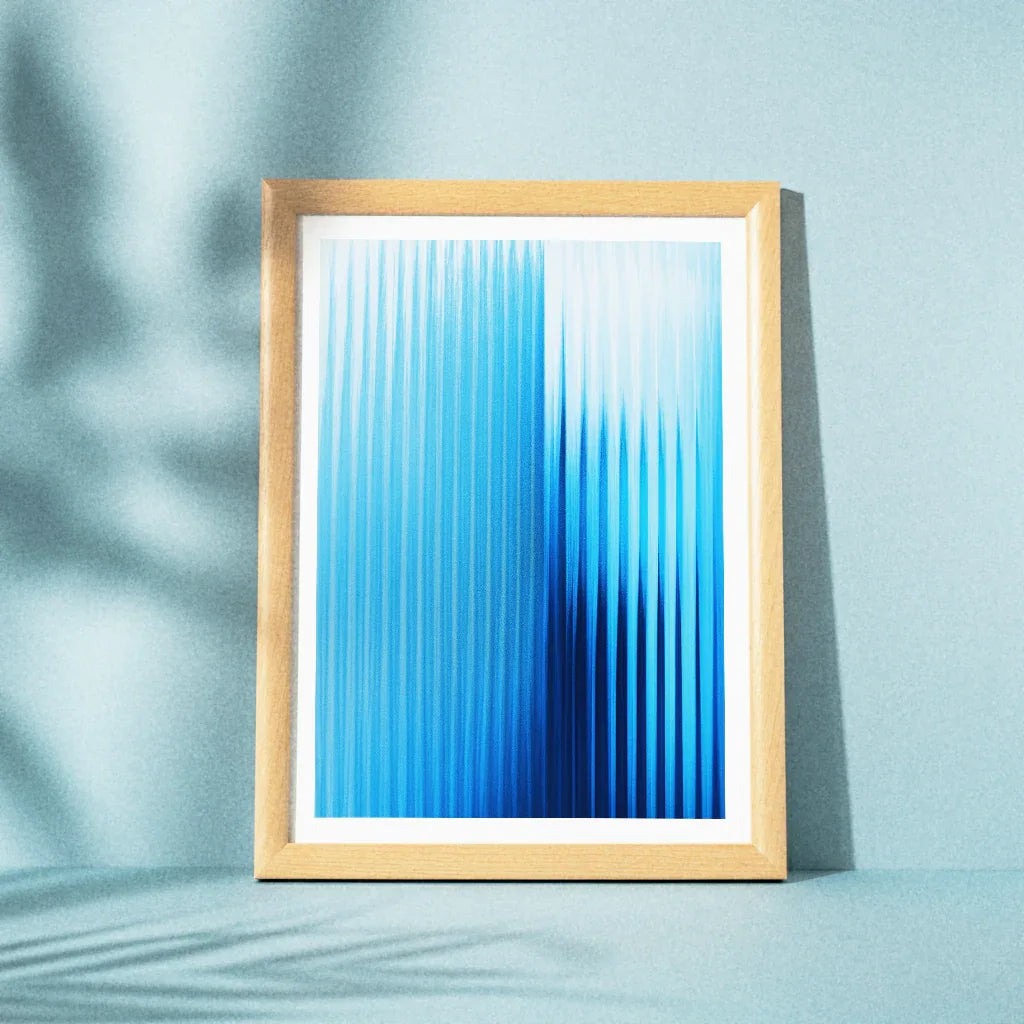 Stylisches Poster blaues Design mit faszinierenden vertikalen Linien in verschiedenen Blautönen